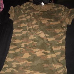Camouflage extended tee